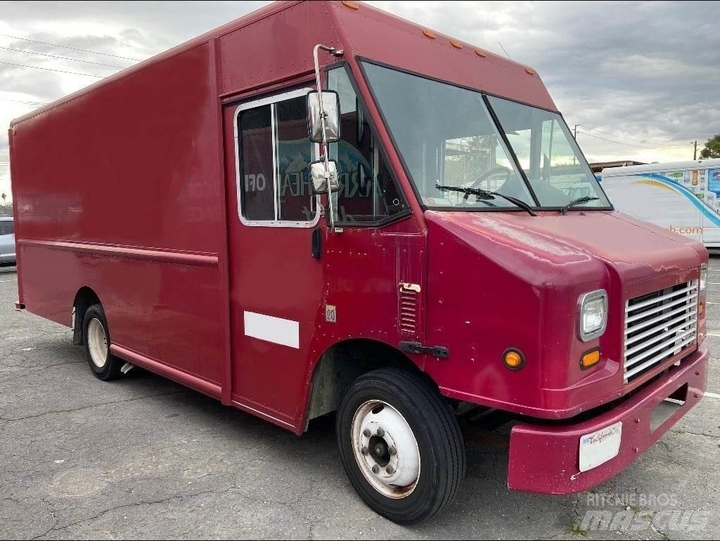 Freightliner MT45 Zabojni kombi