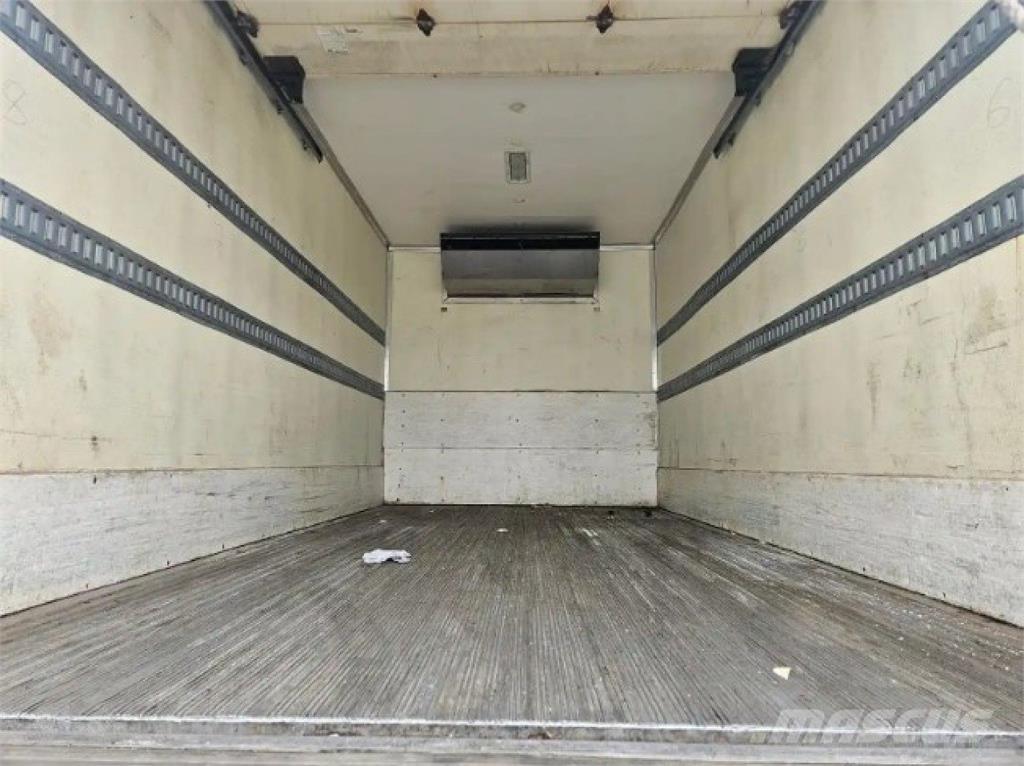 Hino 195 Tovornjaki hladilniki