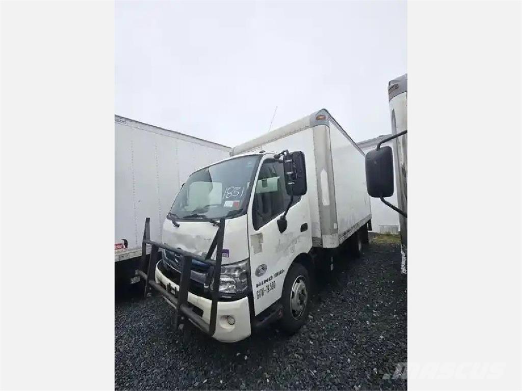 Hino 195 Tovornjaki zabojniki