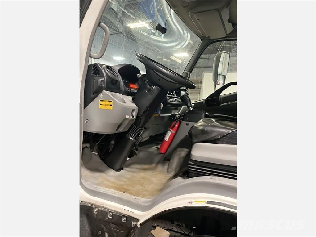 Hino 195 Tovornjaki hladilniki