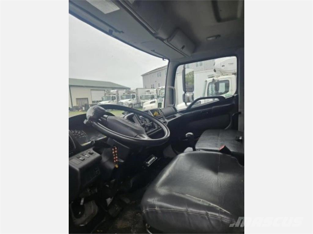 Hino 268 Tovornjaki hladilniki