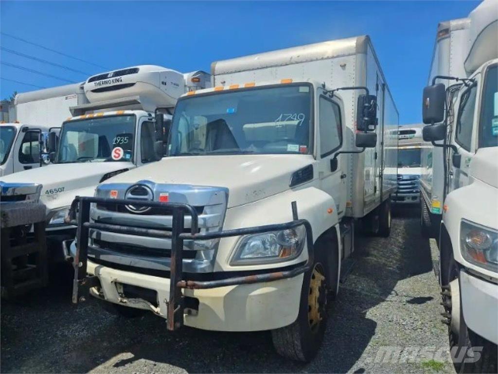 Hino 268 Tovornjaki zabojniki