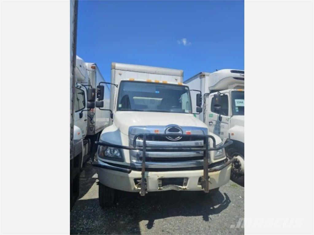 Hino 268 Tovornjaki zabojniki