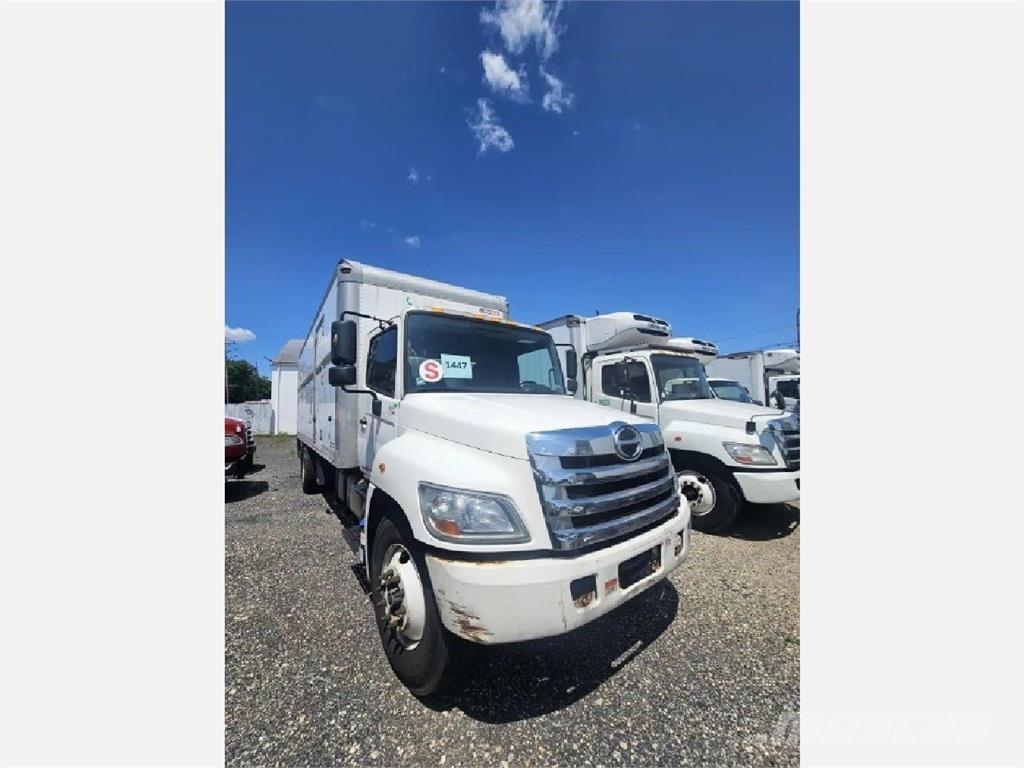 Hino 268 Tovornjaki zabojniki