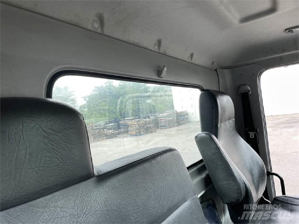 Hino 338 Tovornjaki-šasije