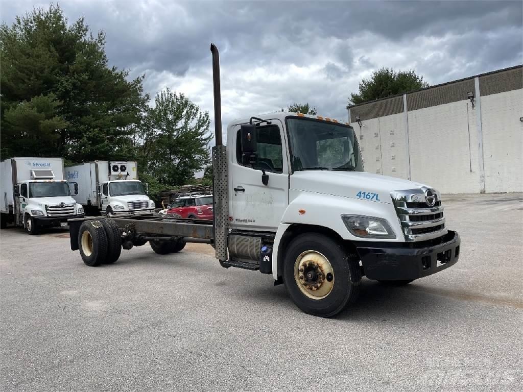 Hino 338 Tovornjaki-šasije