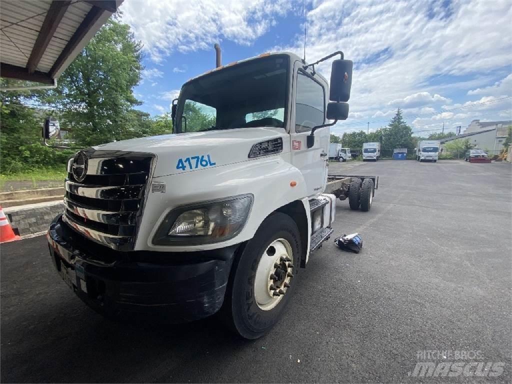 Hino 338 Tovornjaki-šasije
