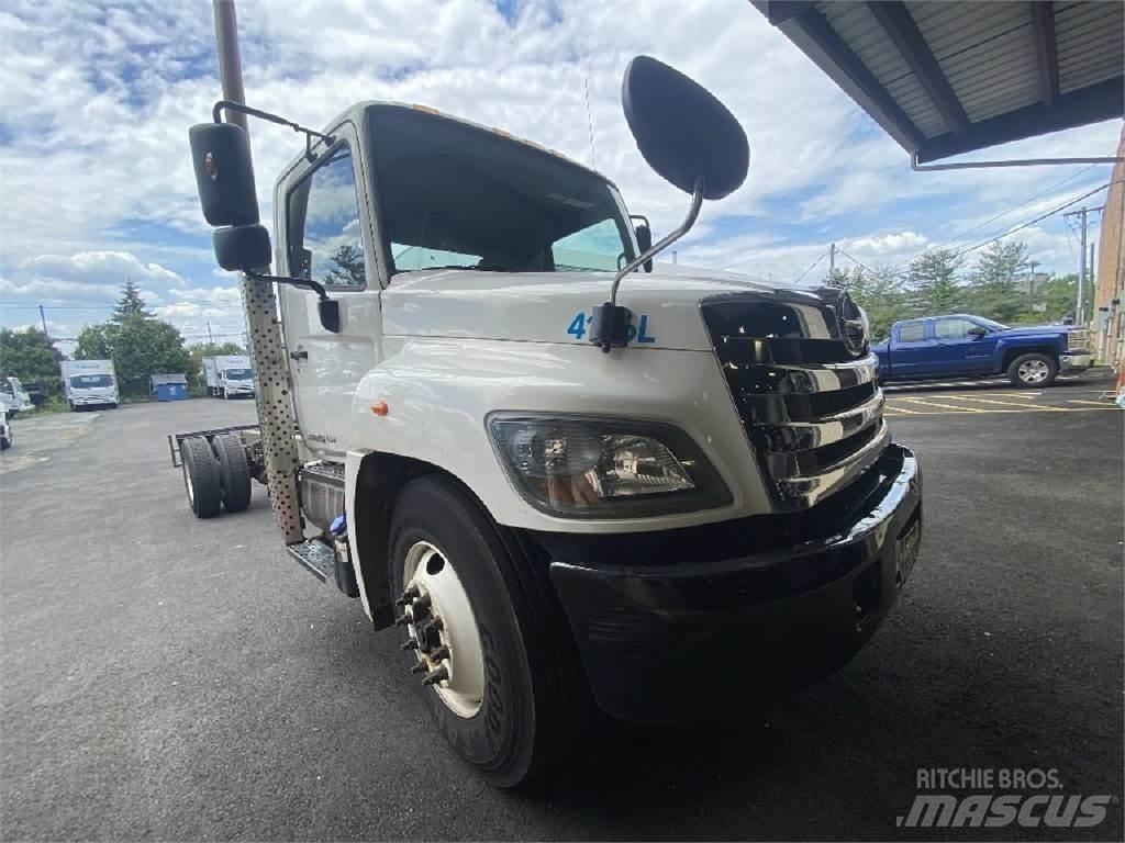 Hino 338 Tovornjaki-šasije