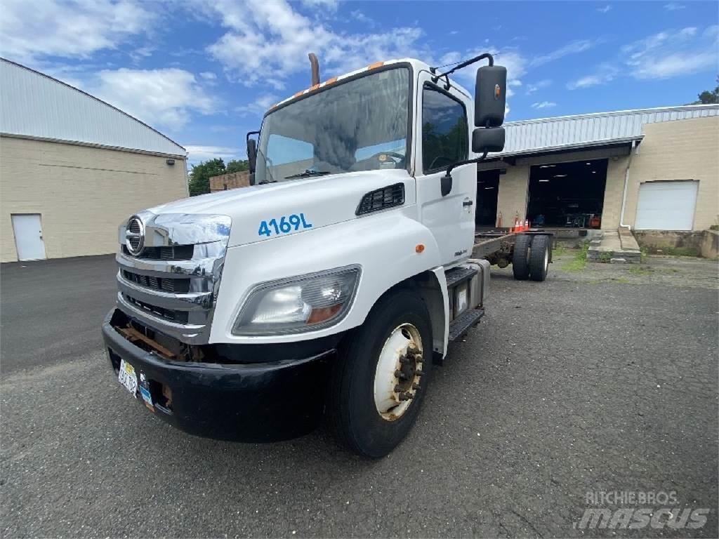Hino 338 Tovornjaki-šasije