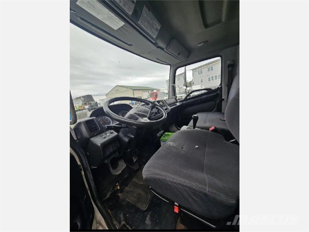 Hino 338 Tovornjaki hladilniki