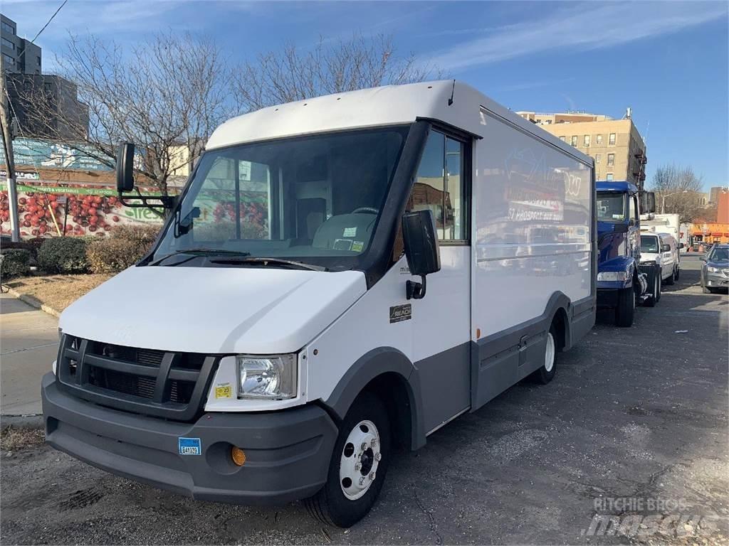 Isuzu Reach Zabojni kombi