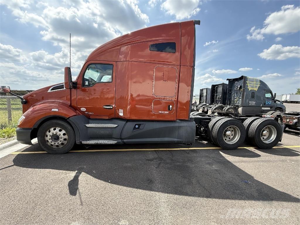 Kenworth T680 Vlačilci