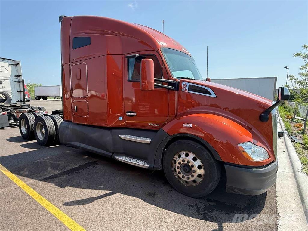 Kenworth T680 Vlačilci