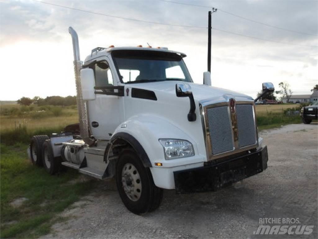 Kenworth T880 Vlačilci