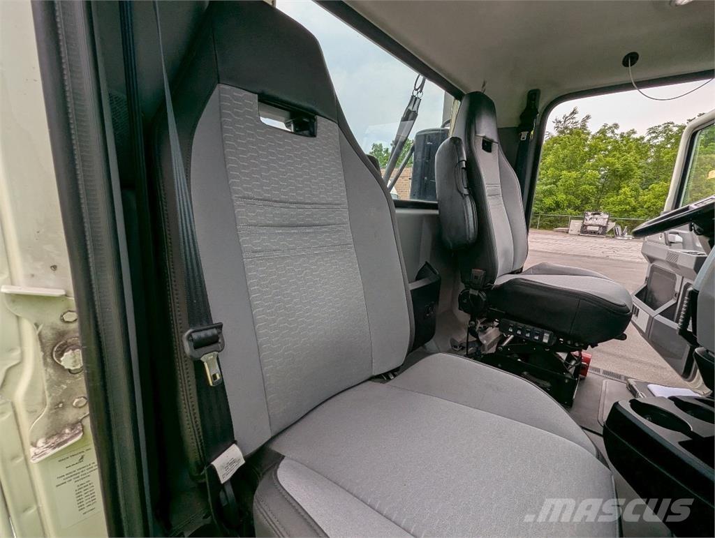 Mack AN64T Vlačilci