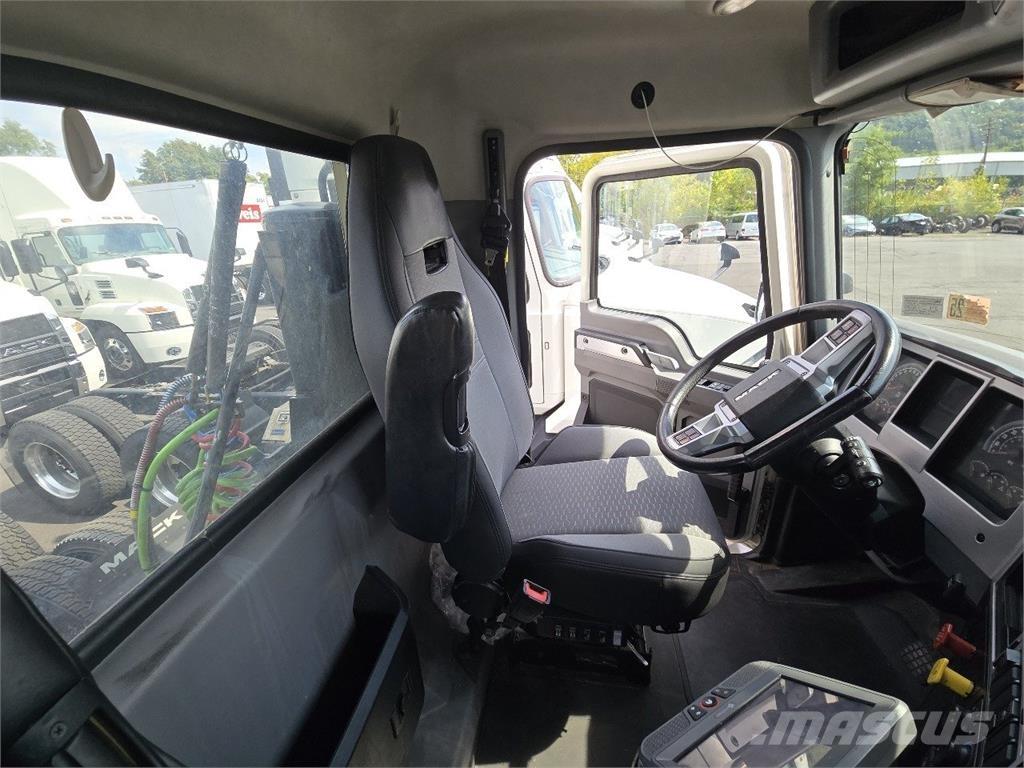 Mack AN64T Vlačilci