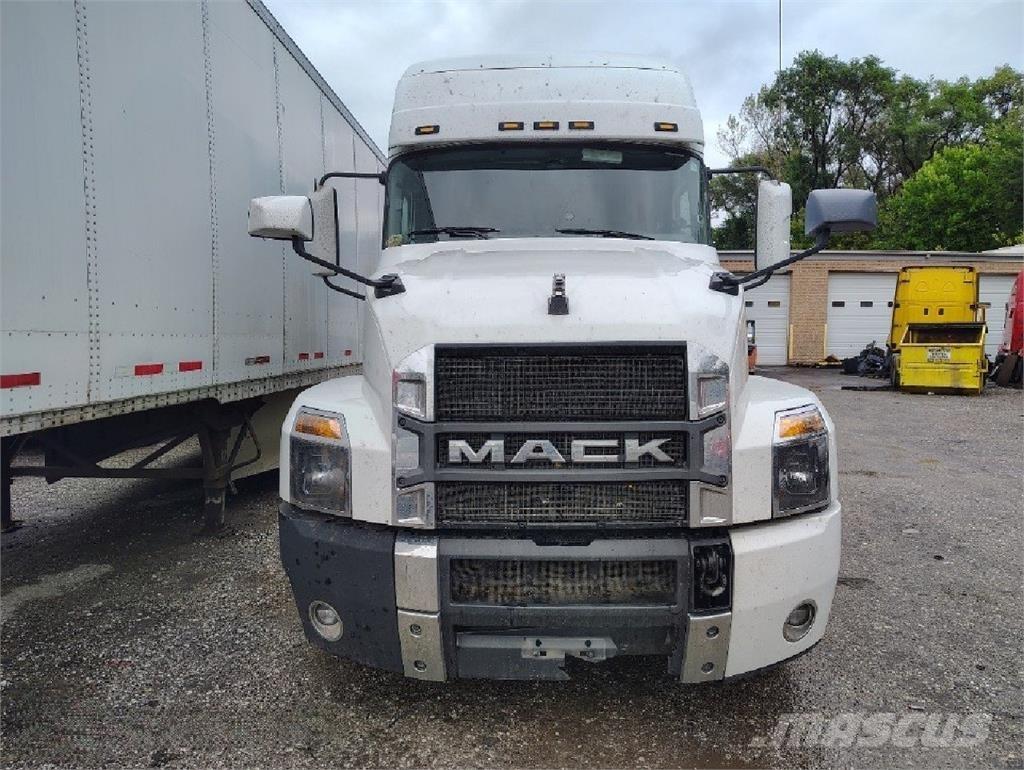 Mack Anthem 64T Vlačilci