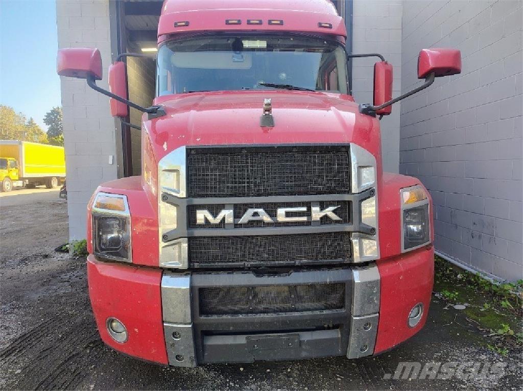 Mack Anthem 64T Vlačilci