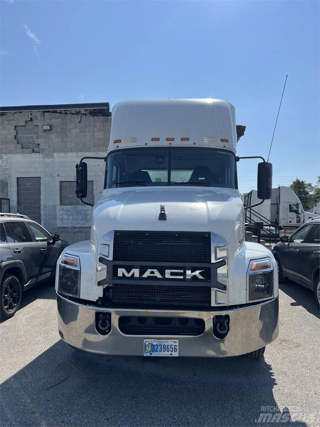 Mack Anthem AN64T Vlačilci