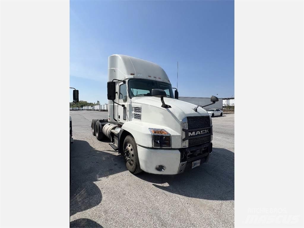 Mack Anthem AN64T Vlačilci