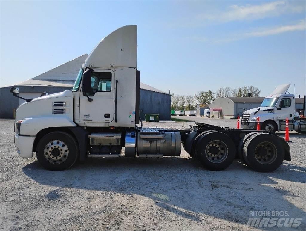 Mack Anthem AN64T Vlačilci