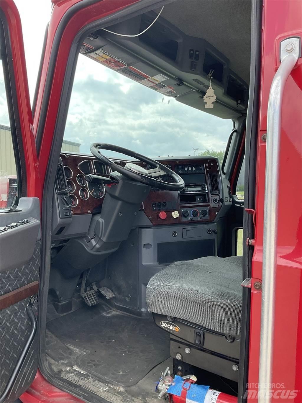 Mack CXU613 Drugi tovornjaki
