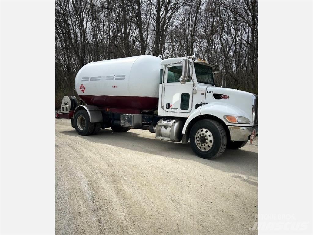 Peterbilt 335 Drugi tovornjaki