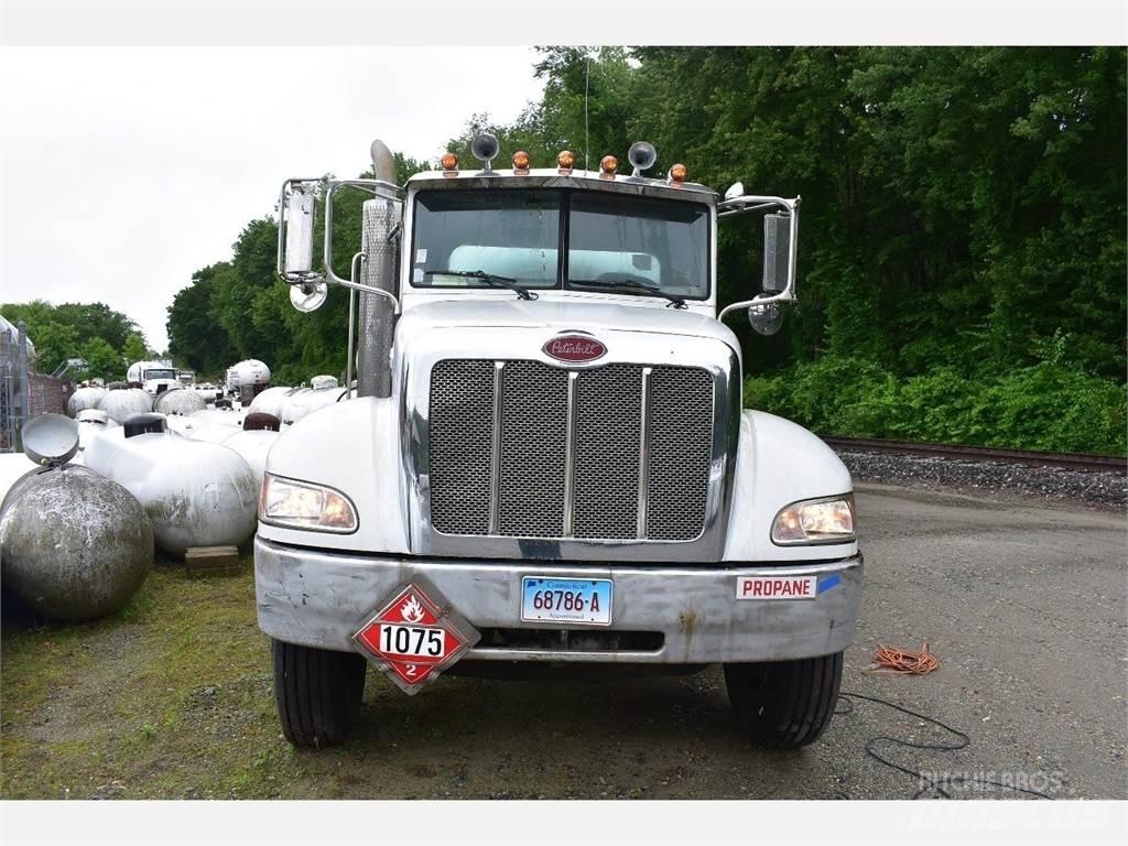 Peterbilt 335 Drugi tovornjaki