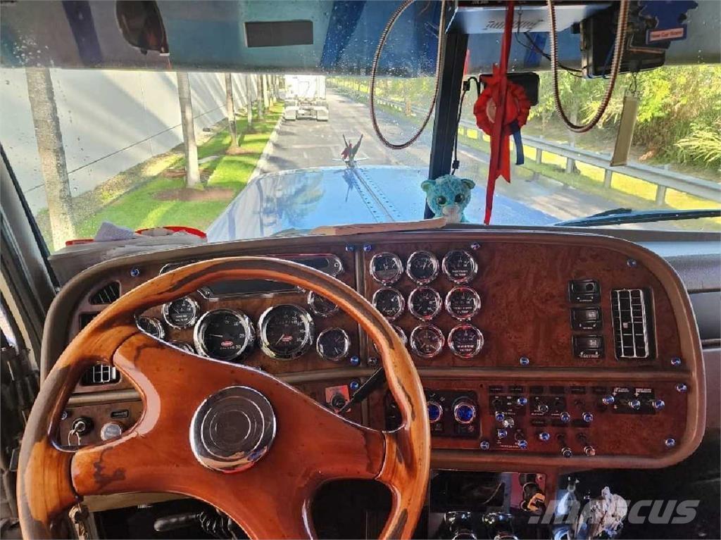 Peterbilt 379EXHD Vlačilci