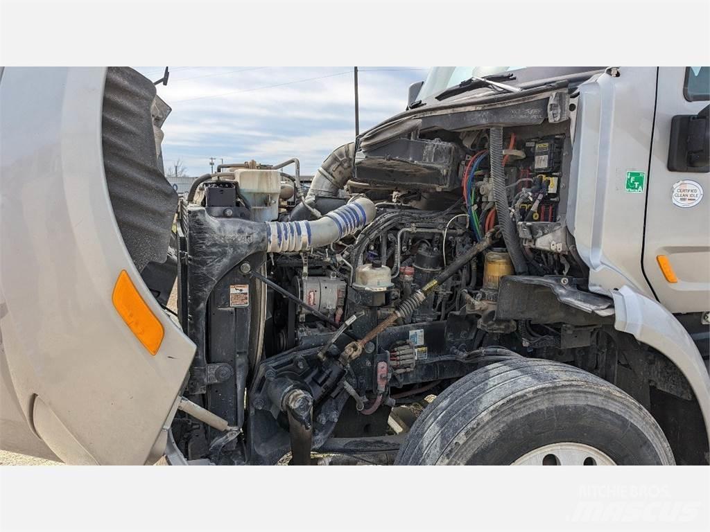 Peterbilt 579 Drugi tovornjaki