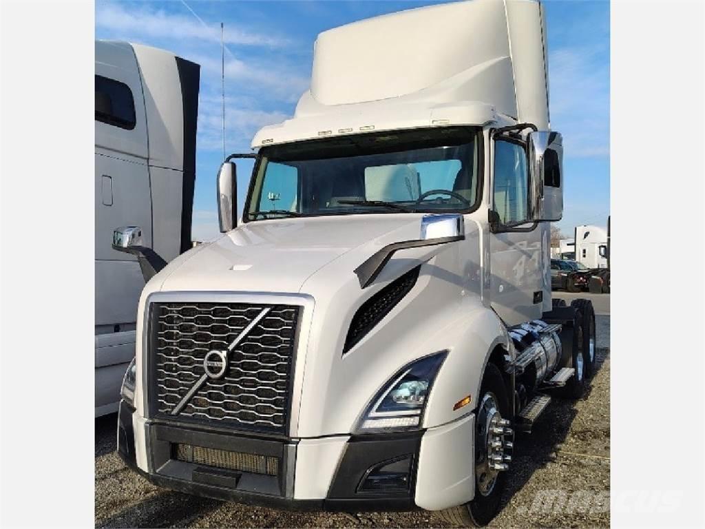 Volvo VNL300 Vlačilci