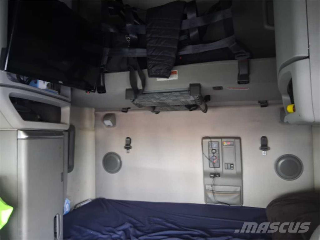 Volvo VNL64T760 Vlačilci