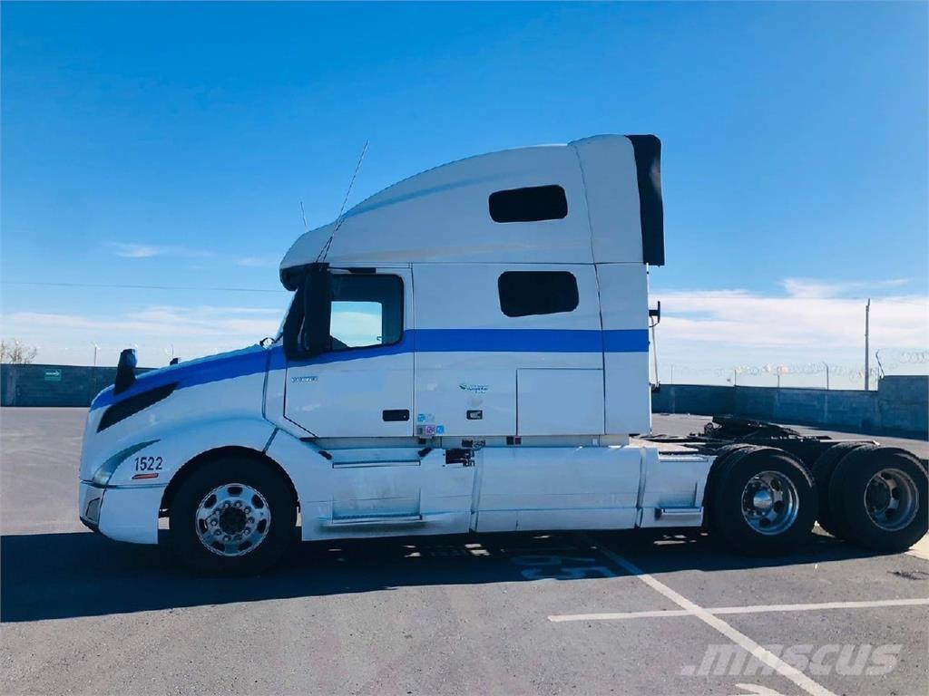 Volvo VNL64T760 Vlačilci