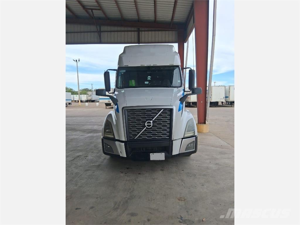 Volvo VNL64T760 Vlačilci