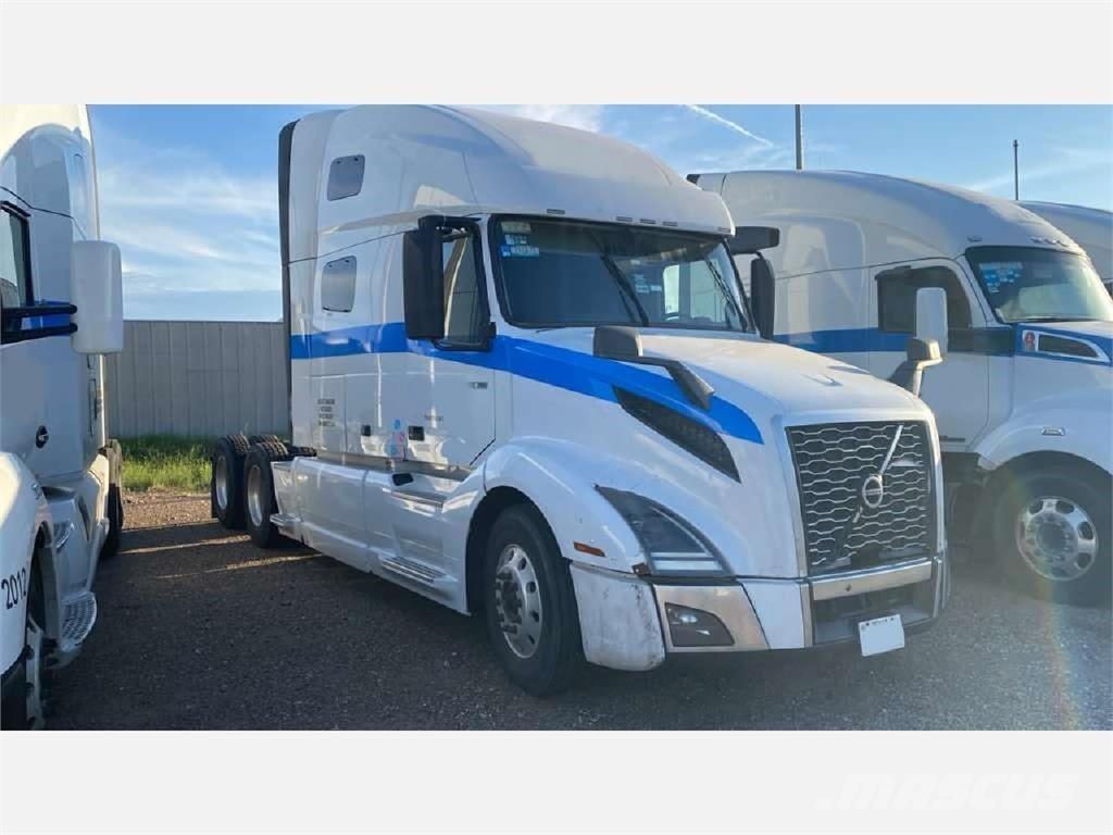 Volvo VNL64T760 Vlačilci