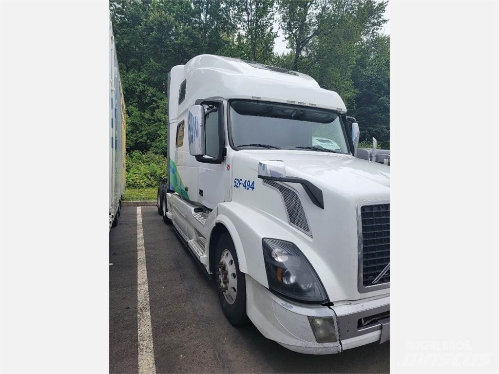 Volvo VNL64T780 Vlačilci