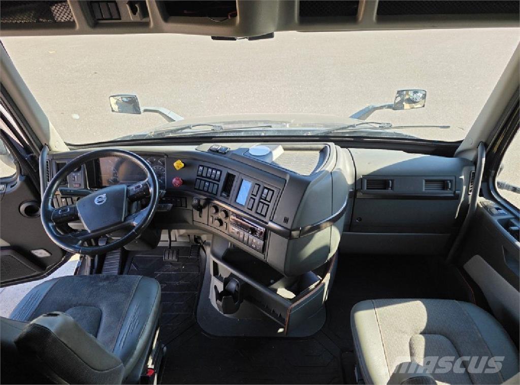 Volvo VNL64T860 Vlačilci