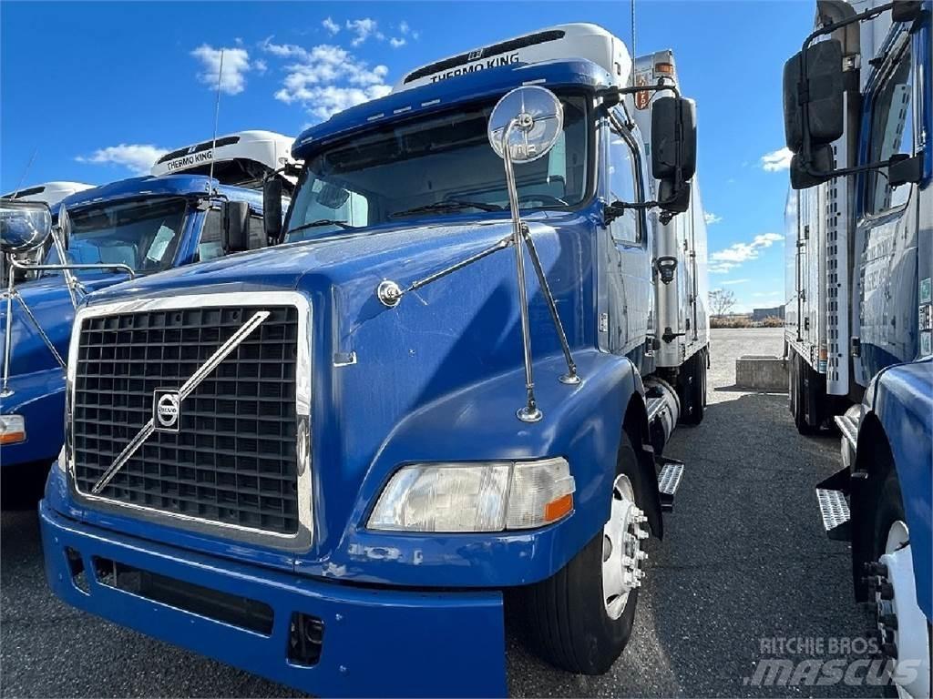 Volvo VNM64T200 Tovornjaki hladilniki