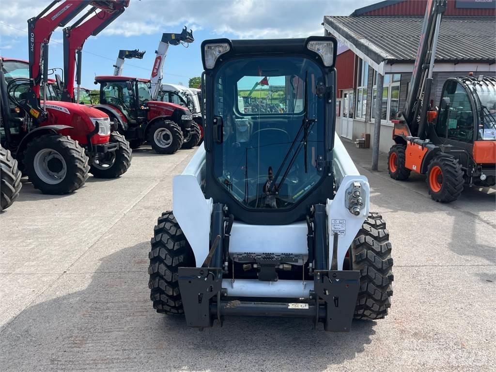 Bobcat S550 Skid steer mini nakladalci