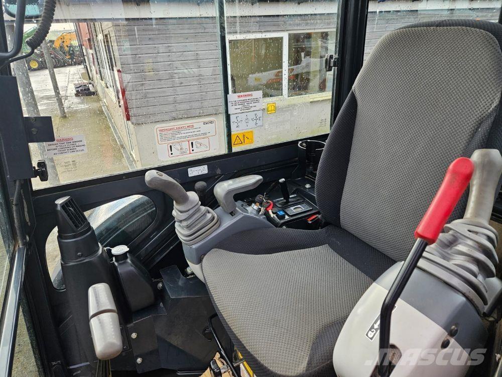 Hitachi ZX26U Bagri goseničarji