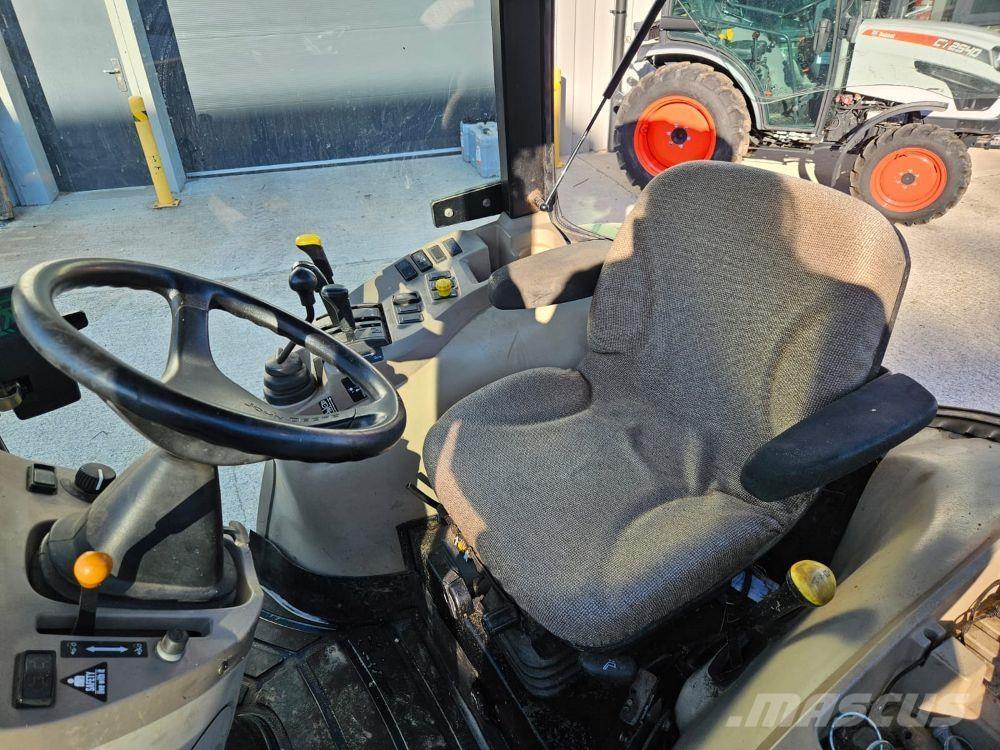 John Deere 3520 Traktorji