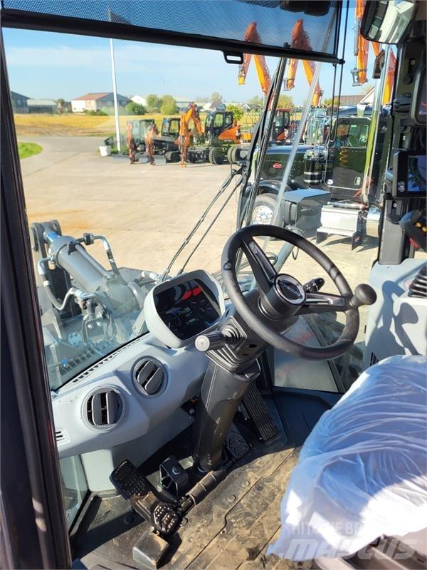 Develon DL220-7 Kolesni nakladalci