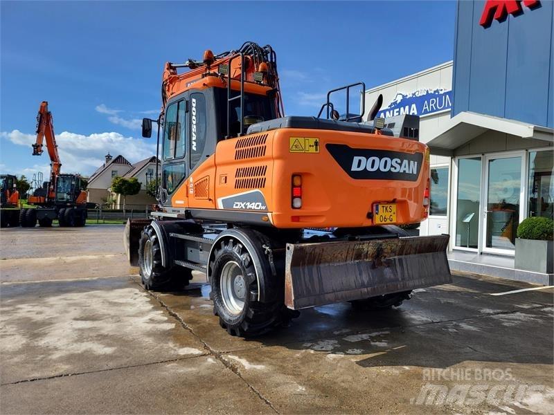Doosan DX140W-5 Bagri na kolesih