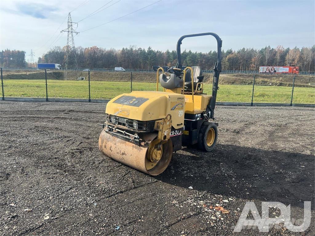 CAT CB-225E Dvojni valjarji