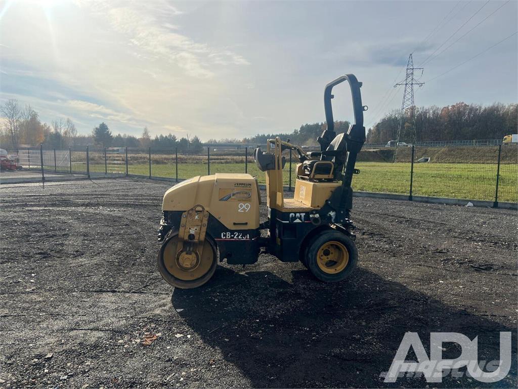 CAT CB-225E Dvojni valjarji