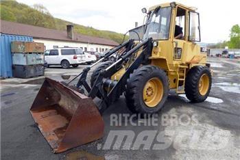 CAT IT12F Kolesni nakladalci