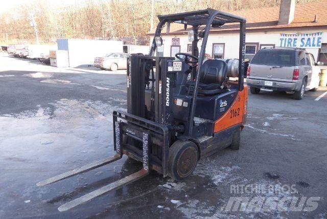 Doosan GC25P-5 Viličarji - drugo