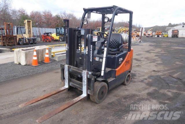 Doosan GC25P-5 Viličarji - drugo