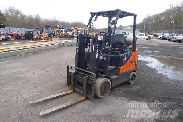 Doosan GC25P-5 Viličarji - drugo