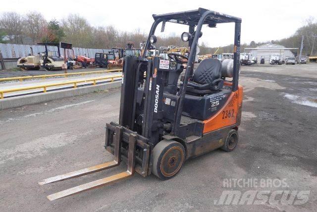 Doosan GC25P-5 Viličarji - drugo